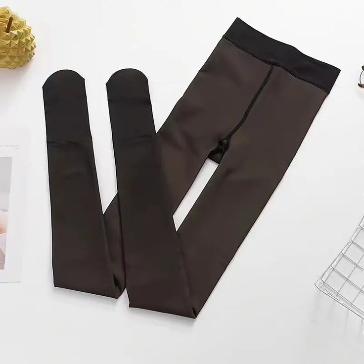 جوراب شلواری سه بعدی وارداتی مشکی فری سایز - الوریا شاپ